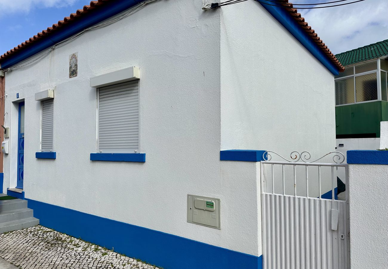 Casa em Peniche - Best Houses 72 - A casinha Azul do Visconde