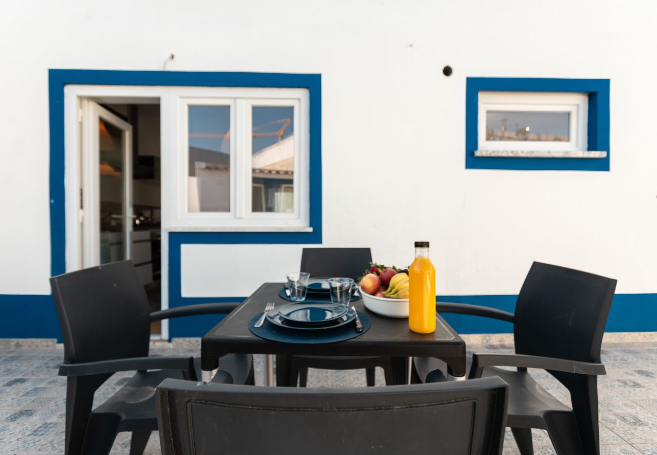 House in Atouguia da Baleia - Best Houses 51 - A Casinha Azul